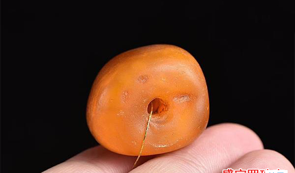 老蜜蠟價格圖片，揭秘老蜜蠟的真實價值！