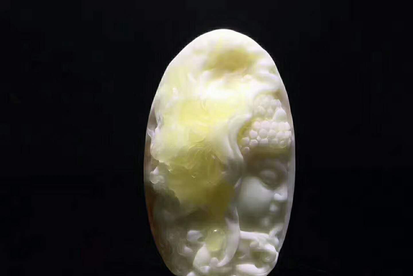 白色密蠟多少錢一克，雞油黃好還是白蠟好，