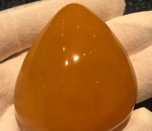 雞油黃蜜臘上面紅色的由來，這里全部解釋清楚了！