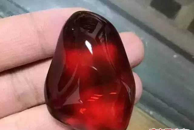 紅琥珀圖片，血珀才是它的正確叫法！
