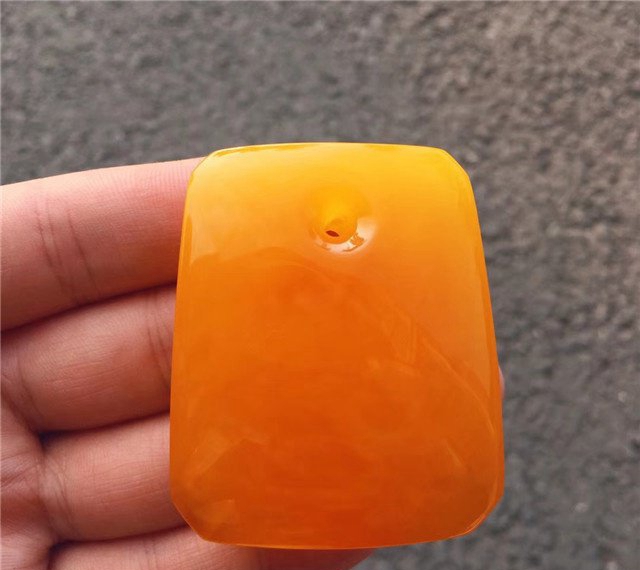 蜜蠟和玉哪個對身體好，今天終于找到了答案