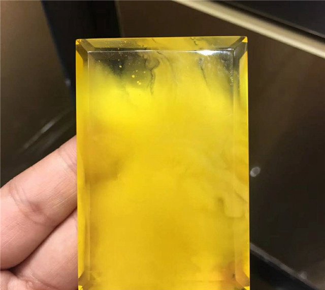 蜜蠟里的水膽是什么？有水膽的蜜蠟可要當心了