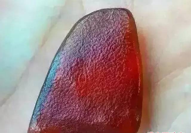 帶皮蜜蠟圖片欣賞，這樣的皮紋可別錯過！