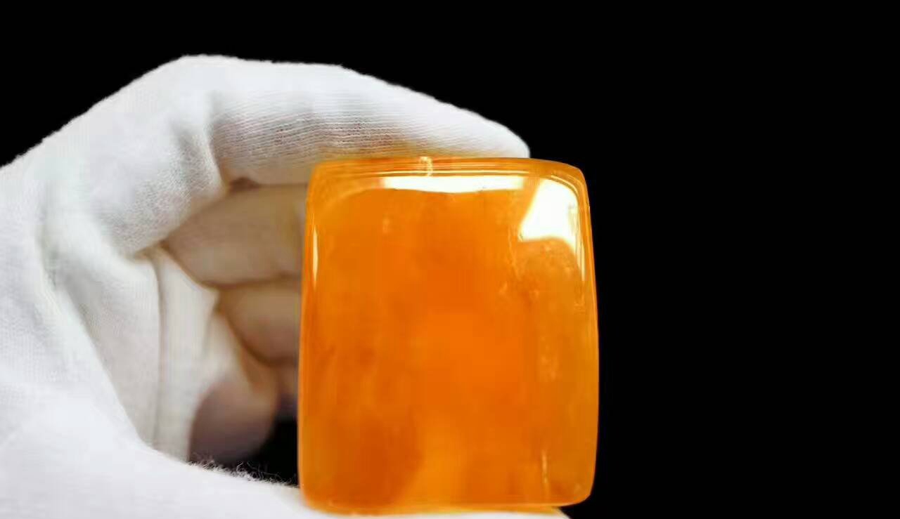 雞油紅蜜蠟手串價格，一次性為你說清楚！