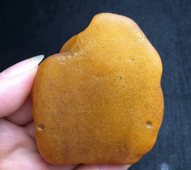 蜜蠟原石一克多少錢一克?