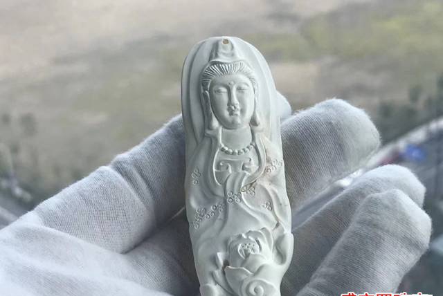 俄羅斯白蜜蠟價格表，你的蜜蠟買貴了嗎？