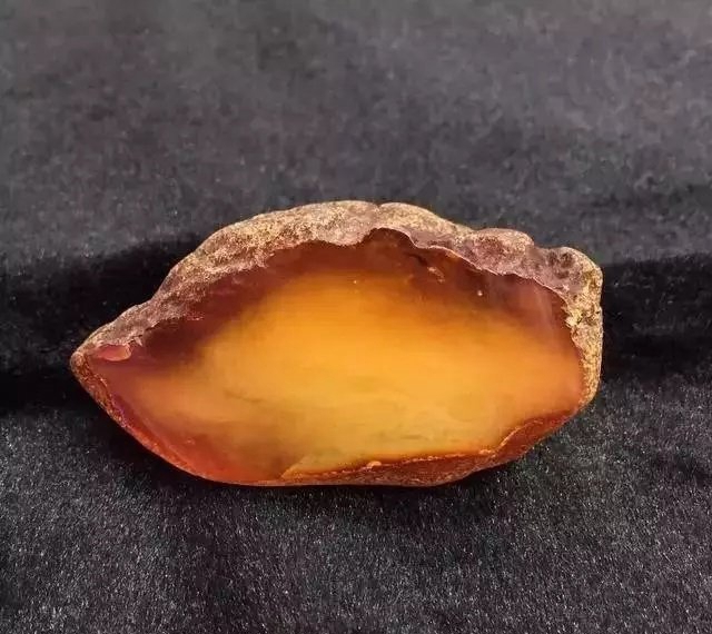 蜜蠟礦石多少錢一克，買礦石有什么優點？