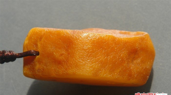 白蜜蠟原石多少錢一克，去哪里賣?