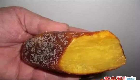 新蜜蠟原石多少錢一克，這些內幕你應該知道！