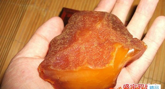 新蜜蠟原石多少錢一克，這些內幕你應該知道！
