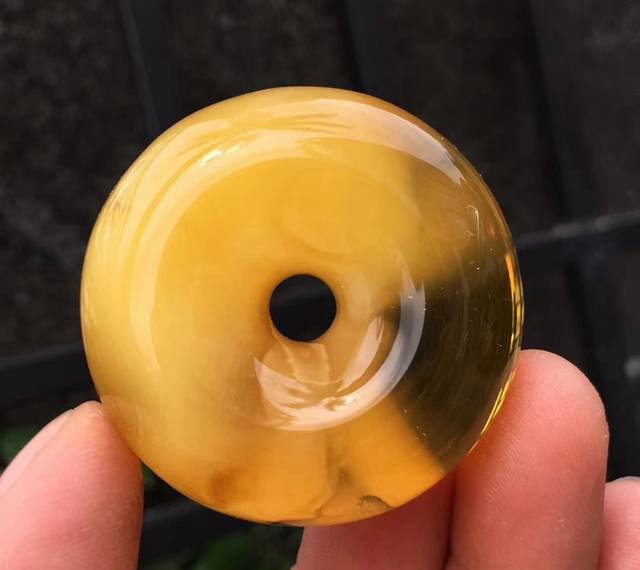金絞蜜和蜜蠟有什么區別，是時候說明白了！