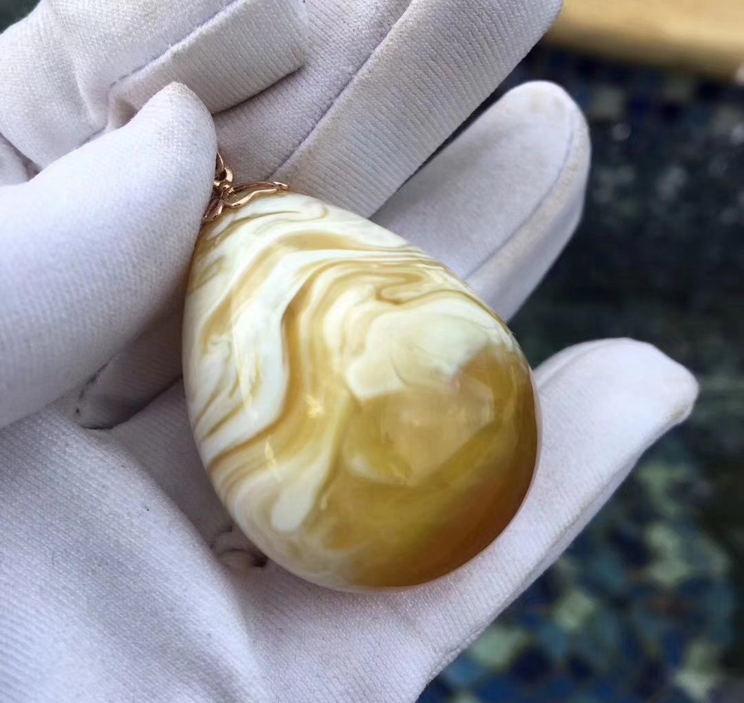 金絞白花蜜蠟價格，讓你震驚了嗎？