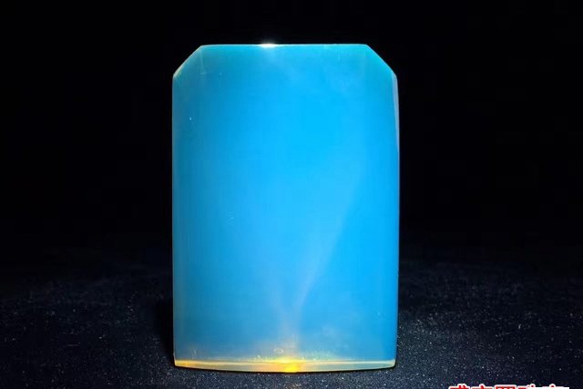墨西哥高藍藍珀的價格