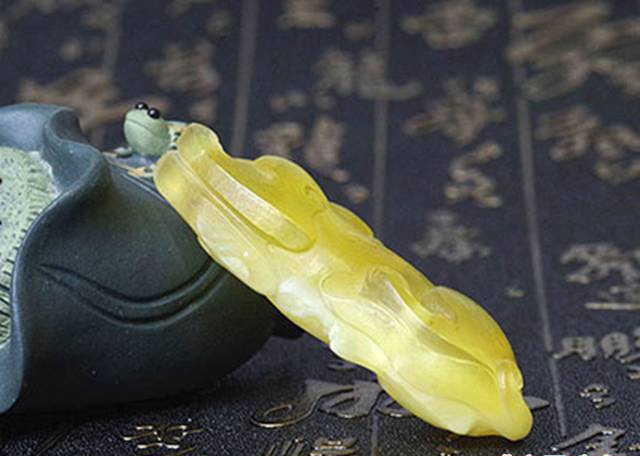 白花蠟在蜜蠟里值錢嗎，這價值太驚人了！