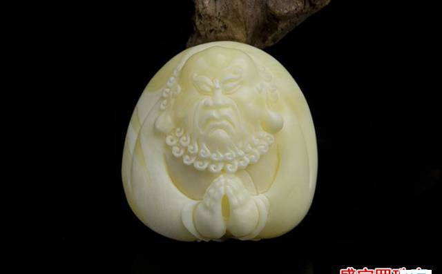 白蜜蠟和白花蜜蠟，應該說蘿卜白菜各有所愛！