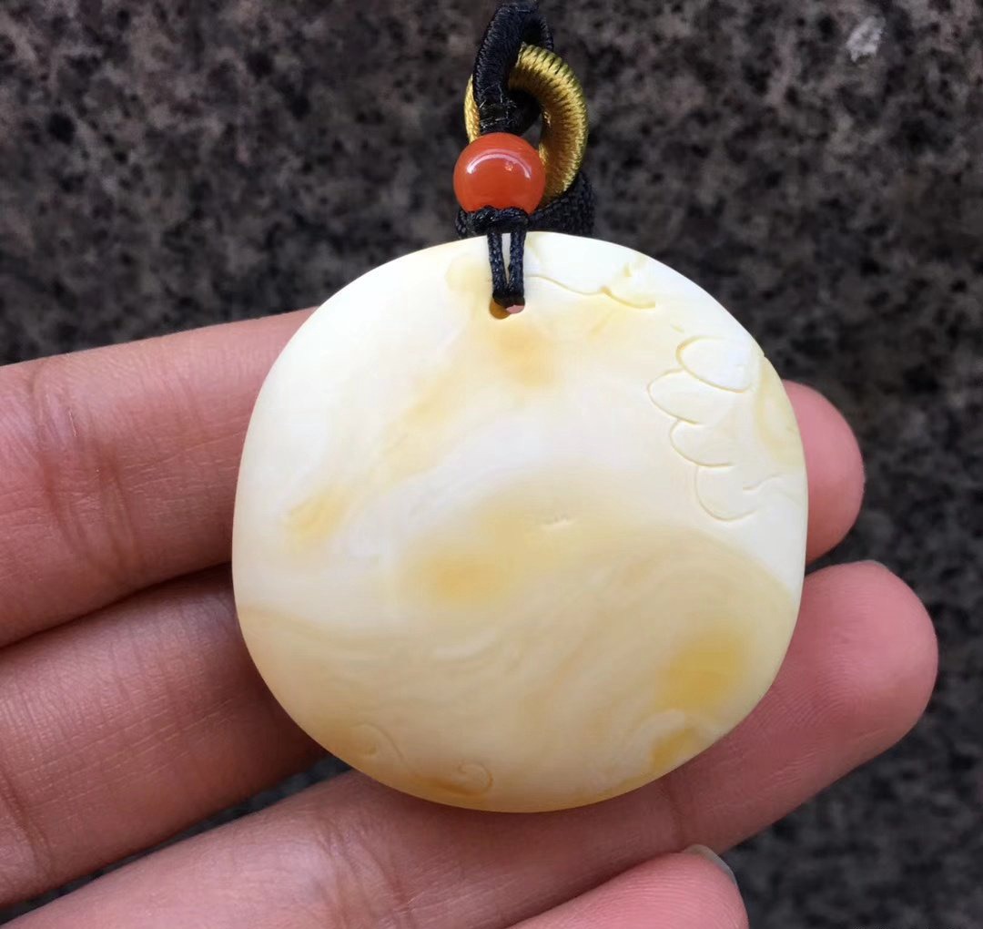 白花蜜蠟吊墜價格