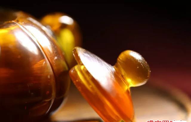 到底琥珀有什么作用，何不戴上感受一下！