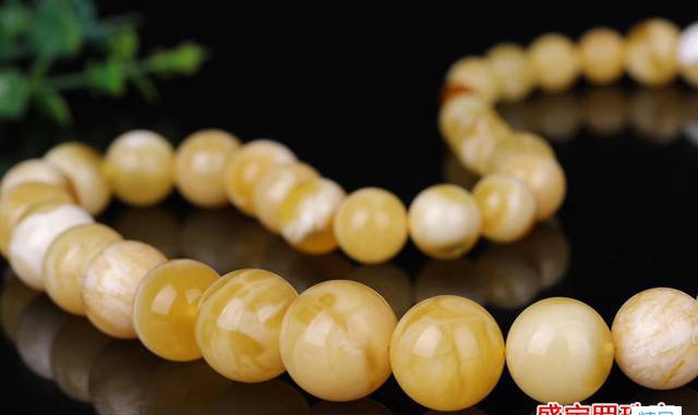 2018年最新花白蜜蠟克價多少錢一克？