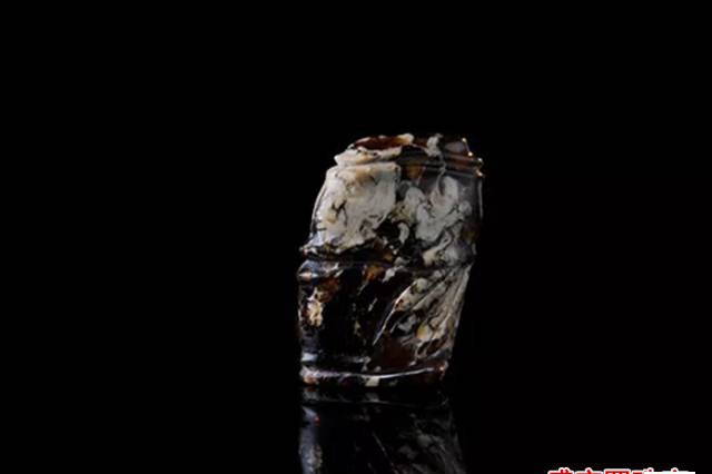 遼寧撫順花琥珀價格很高，擁有便是福氣！