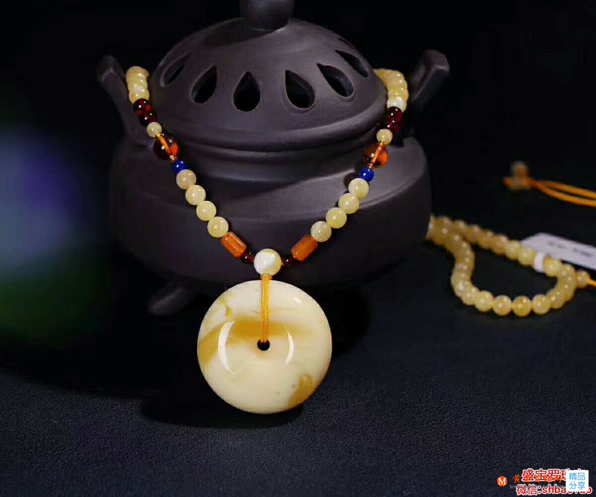 白花蜜蠟手串克價，就看這兩點了！