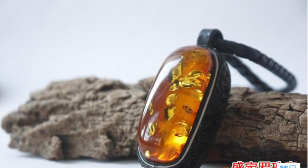 花珀吊墜多少錢？