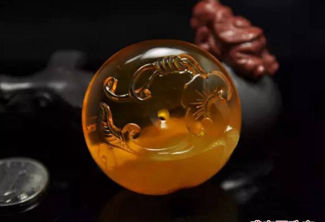 金絞蜜是老蜜蠟嗎？現在搞清楚這兩者還來得及！