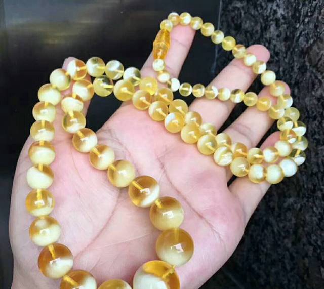 精致的金絞蜜項鏈，是點亮女士頸間風情的不二法寶！