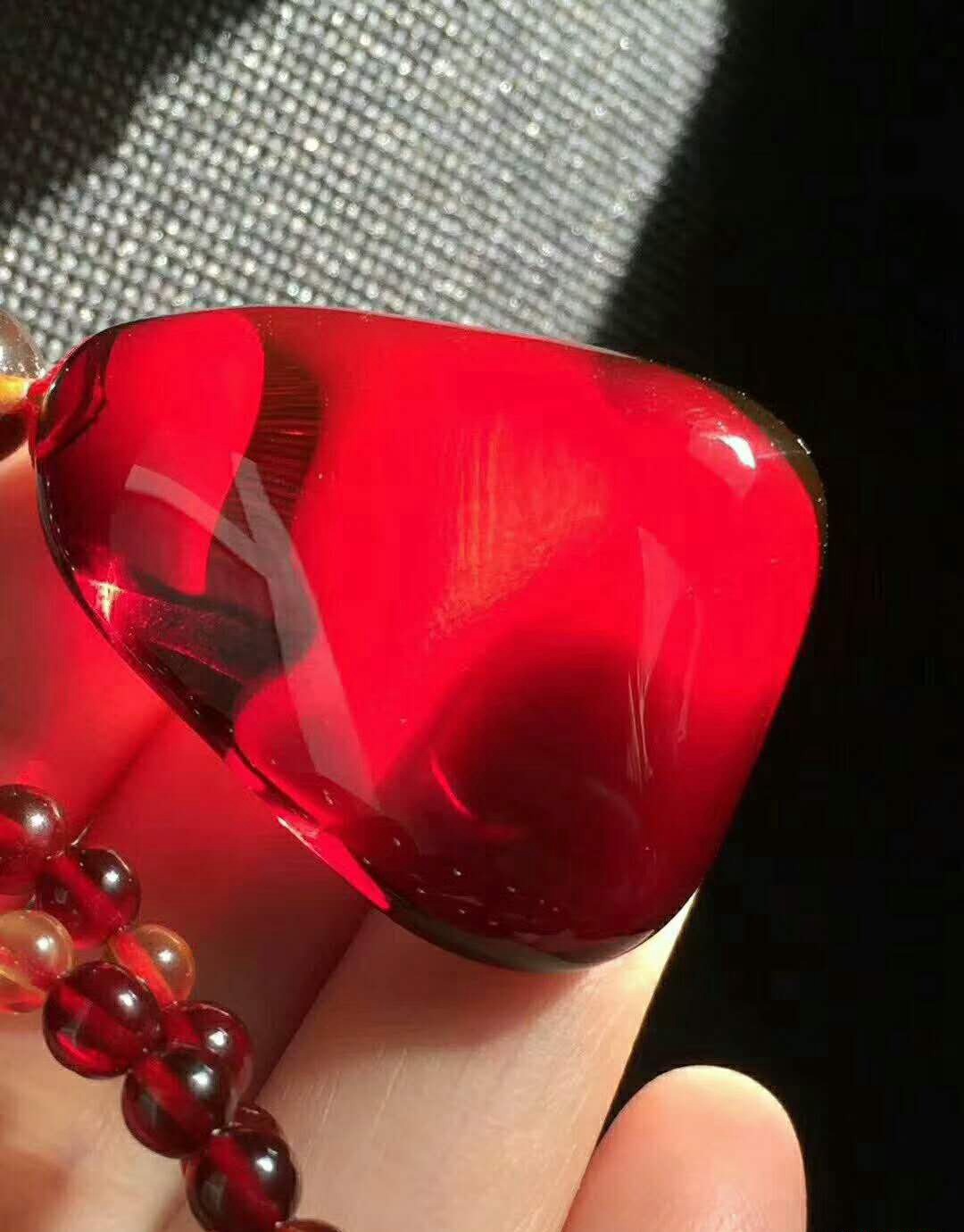 花珀和血珀哪個價高，浪漫珀VS功效珀！