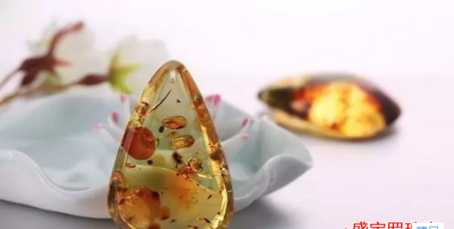 花珀價格多少錢一克，花珀里面真的有花朵？