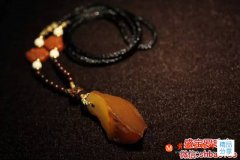 蜜蠟石吊墜價格，一路看漲已是既定事實！