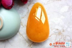 蜜蠟吊墜價格是多少？這樣判斷才不吃虧！