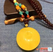 蜜蠟平安扣項鏈，這么好的寓意，你真的不考慮下？