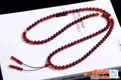 琥珀蜜蠟項鏈圖片