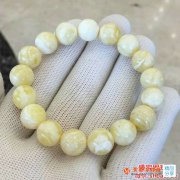 白花蜜蠟手串克價是怎么來的，希望看完對你有所啟發！