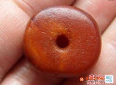 蜜蠟時間長了會變色嗎，答案是！