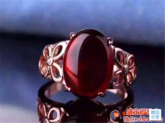 雞血琥珀價格多少錢一克