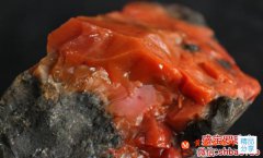 別不切實際了，在南紅瑪瑙原石圖片上你是看不到這些的
