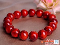 南紅瑪瑙朱砂點真的能辨別南紅真假嗎？其實這才是正解