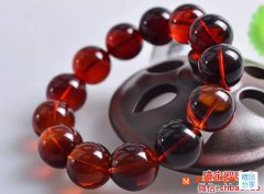 對于琥珀手串的功效與作用,這么看實在太好了!