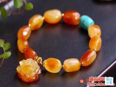 琥珀手串怎么保養,這么養出來的琥珀價值最高!