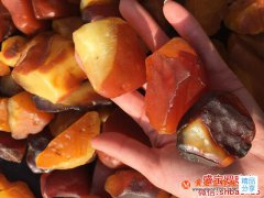 蜜蠟原石真假對照圖，蜜蠟原石如何鑒別？