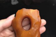 蜜蠟原石最新價格多少錢一克？
