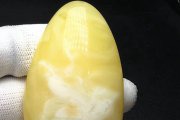 白花蜜蠟返花返白是怎么回事，蜜蠟為什么會“返花”？