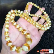 精致的金絞蜜項鏈，是點亮女士頸間風情的不二法寶！