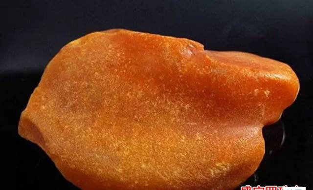 天然琥珀原石圖片大全，這么挑準沒錯！