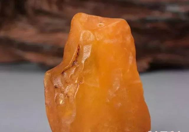 天然琥珀原石圖片大全，這么挑準沒錯！