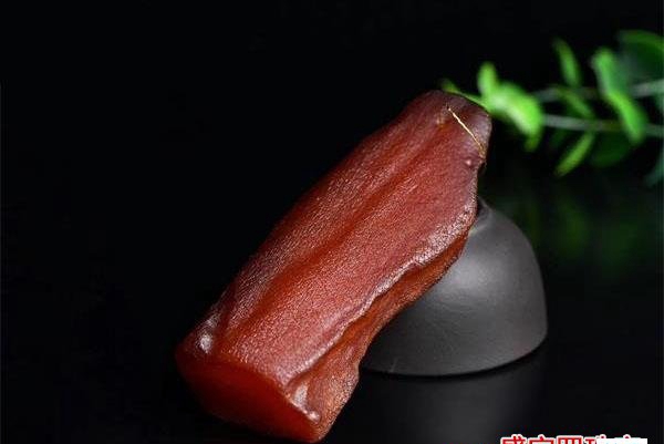 4大真相告訴你，琥珀原石價格暴跌絕不可能發生！