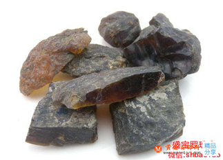 緬甸天然琥珀原石價格多少錢一克？