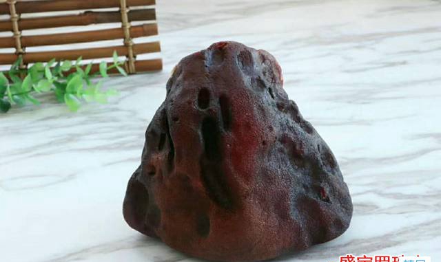 琥珀原石價格高嗎?