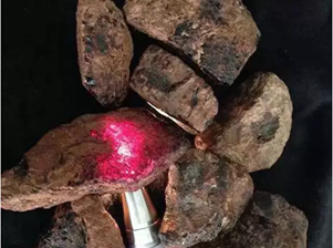 緬甸琥珀原石多少錢一克，緬甸原石有什么特點？